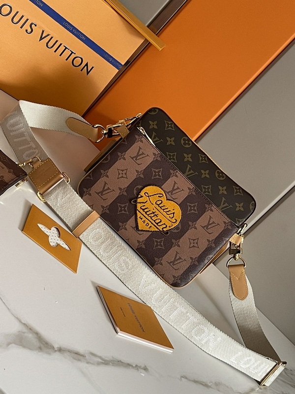 LV Handbags 518